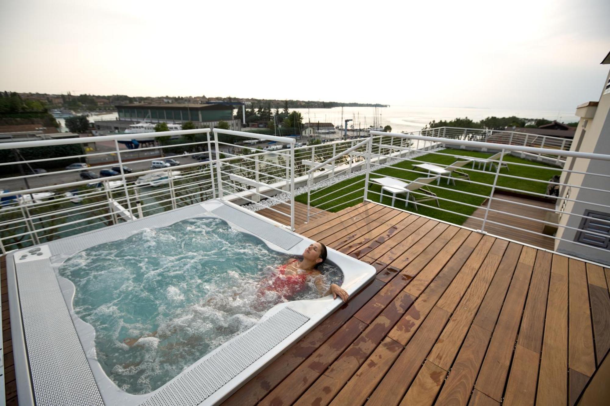 Hotel Acquadolce Peschiera del Garda Luaran gambar