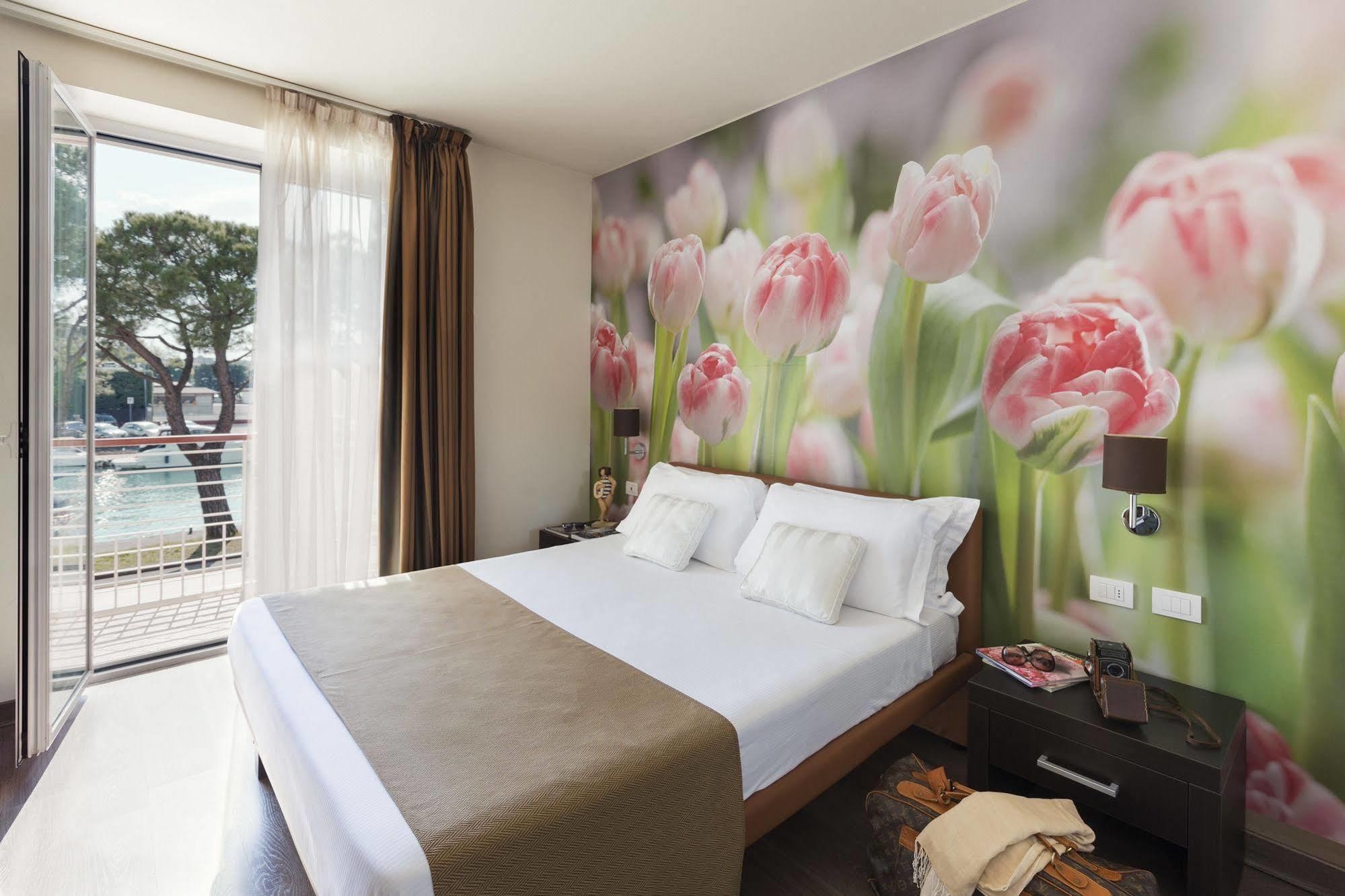 Hotel Acquadolce Peschiera del Garda Luaran gambar